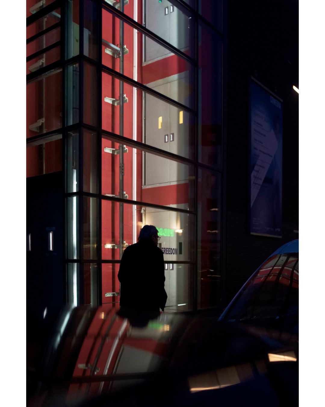 REFLECTIONS OF FREEDOM - Urban Night Edition
