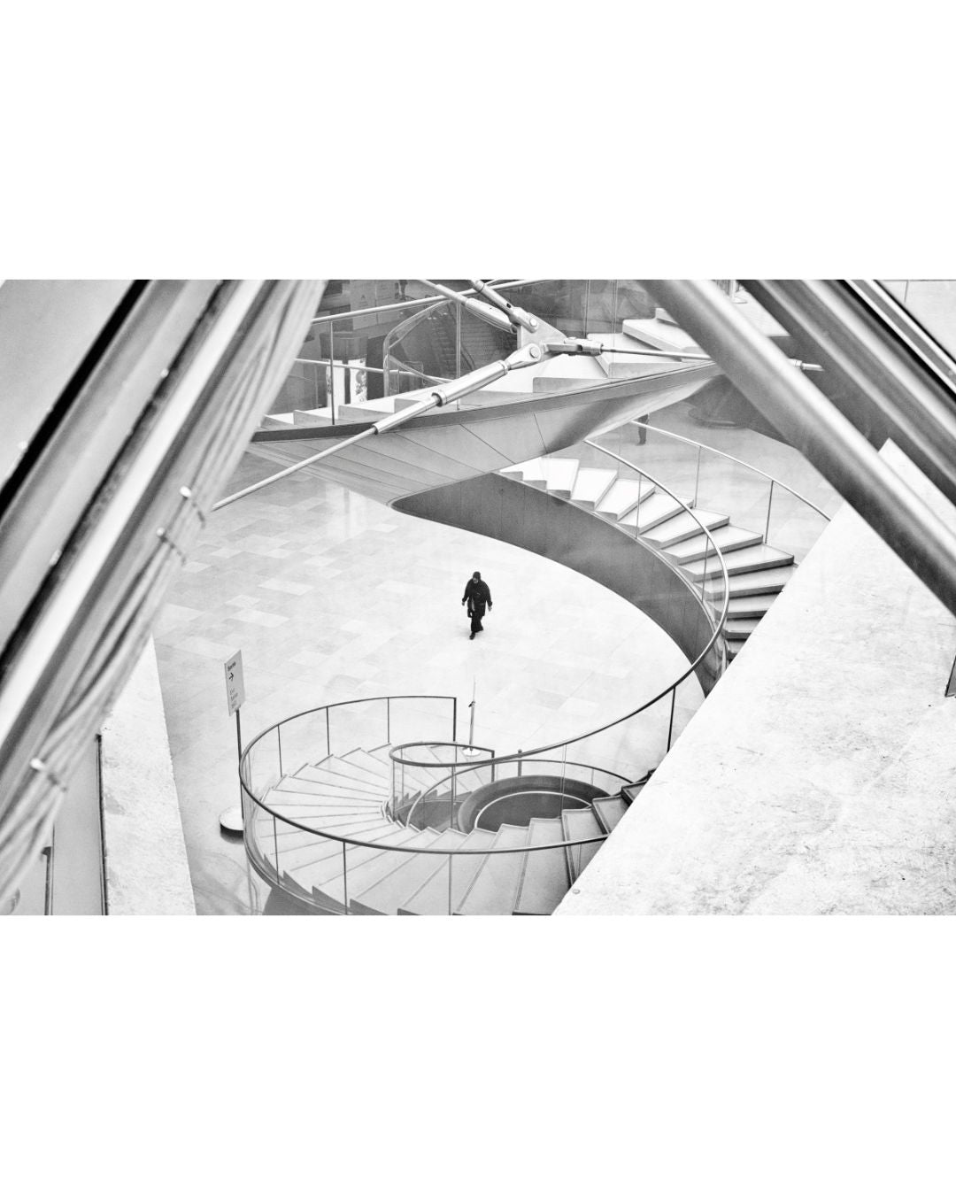 STILLNESS IN MOTION – Urban Geometry Edition